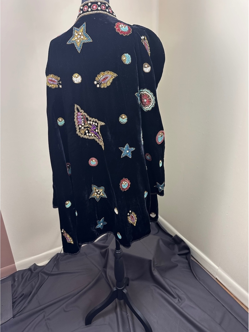 French Collezioni Vintage Black Velvet Beaded Sequin Evening Coat 2X